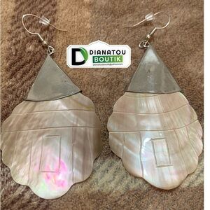 Pre Owned Handmade Vintage Fan Shape Shell Drop & Dangle Earrings
